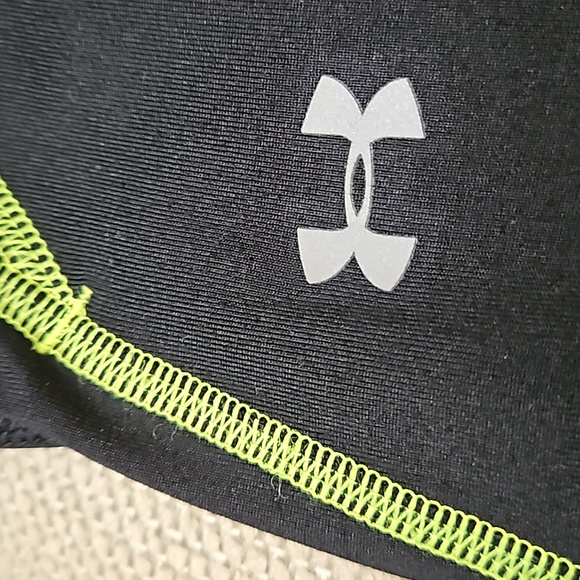 Under Armour ColdGear Run Full Zip Reflective Jacket Semi Fitted Women's M - Picture 10 of 14